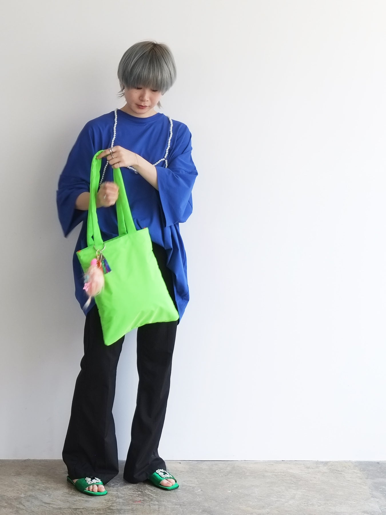neon monster tote (C24009)