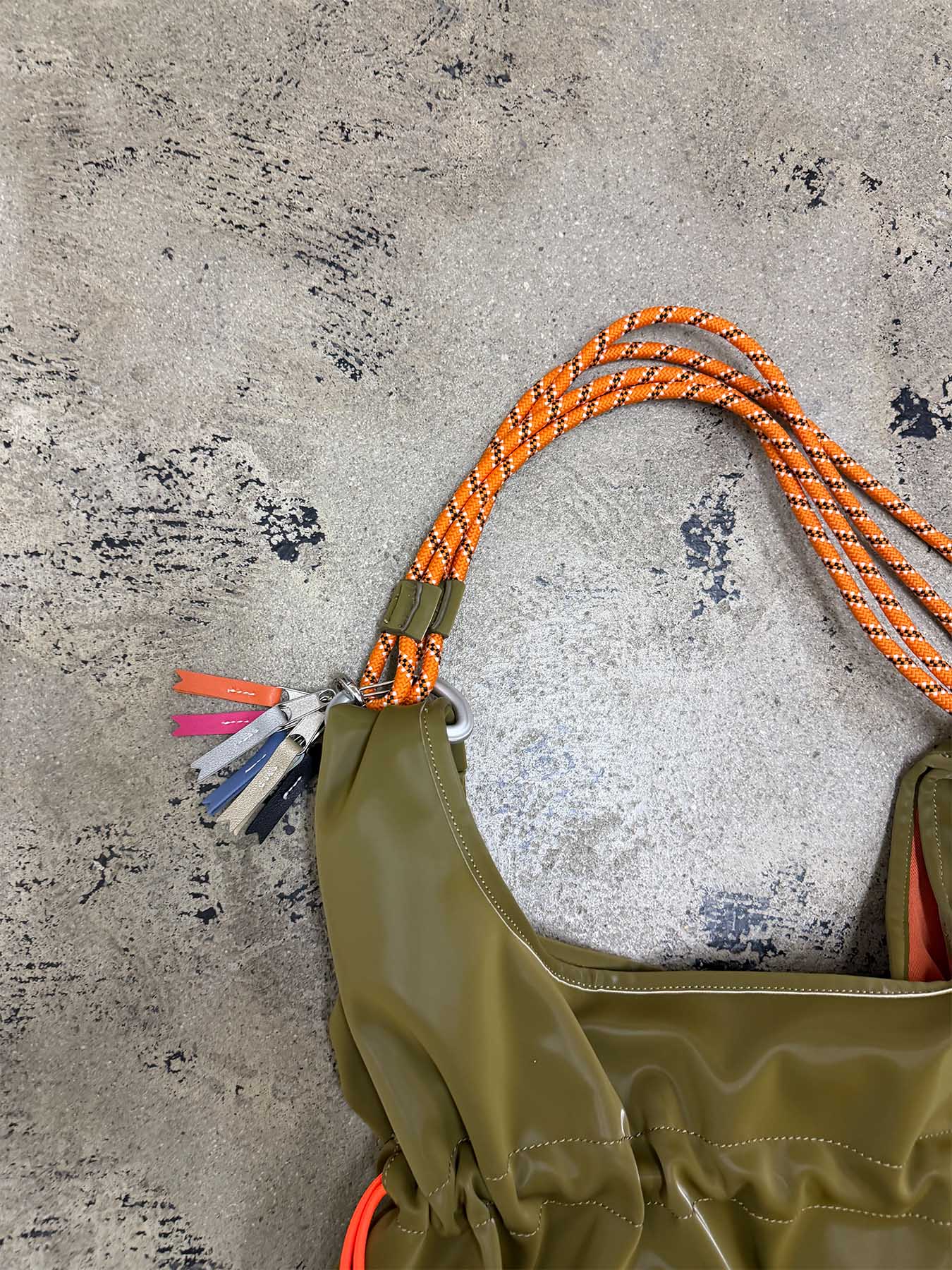 tiered code one shoulder（C26004）4color