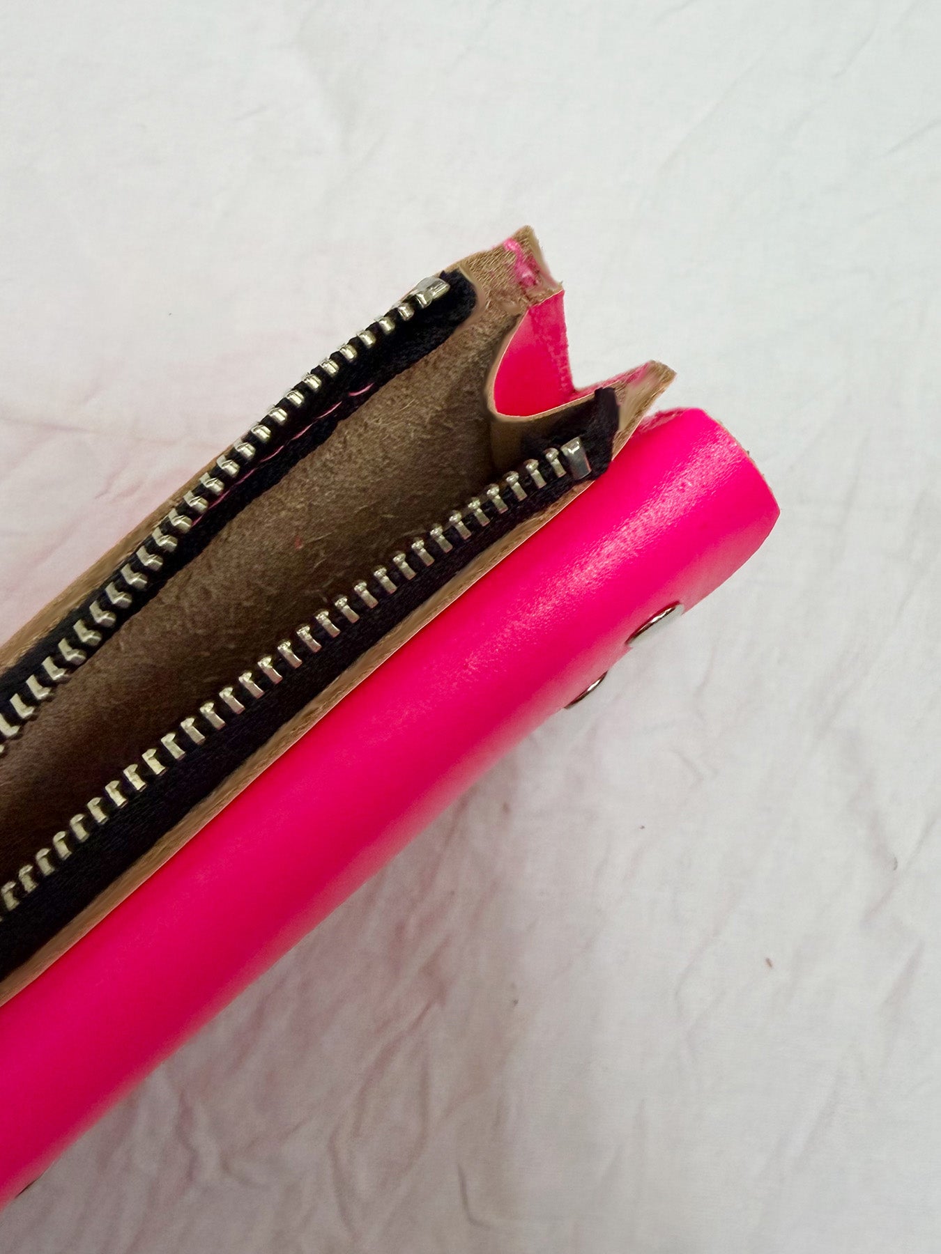 neon studs wallet (CJ26002) 3color "オフィシャル限定"