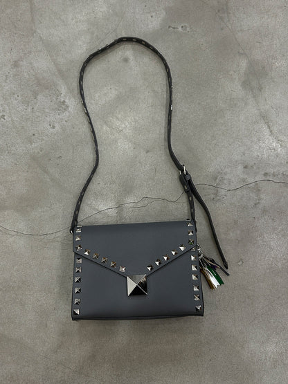 studs shoulder (C25012)