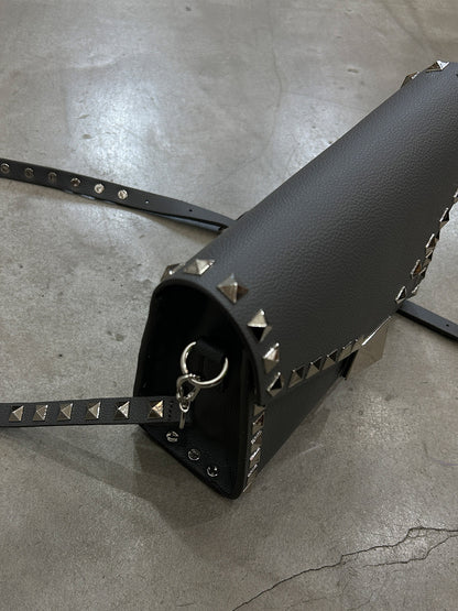 studs shoulder (C25012)