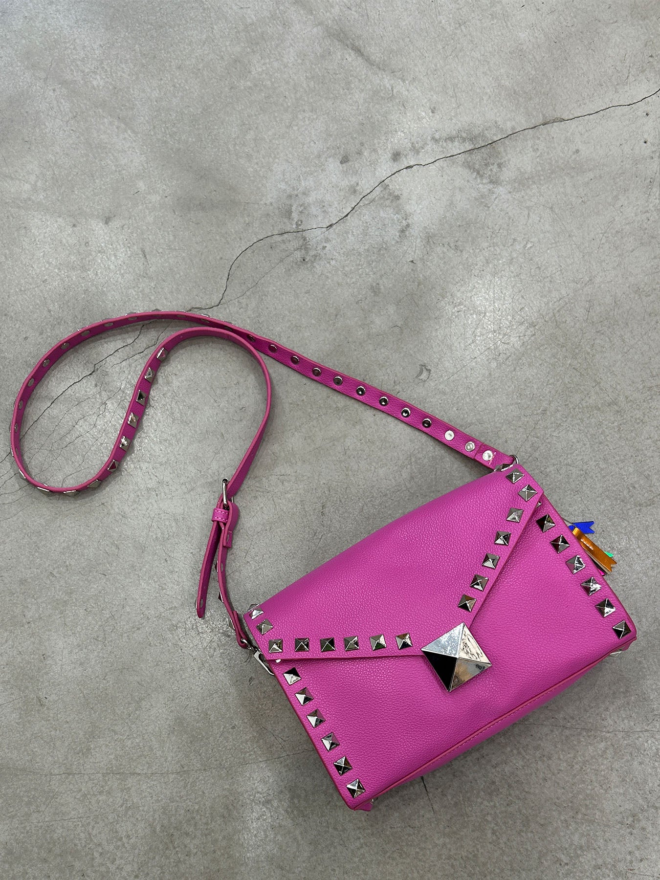 studs shoulder (C25012)