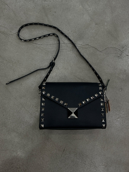 studs shoulder (C25012)