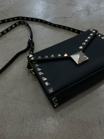 studs shoulder (C25012)