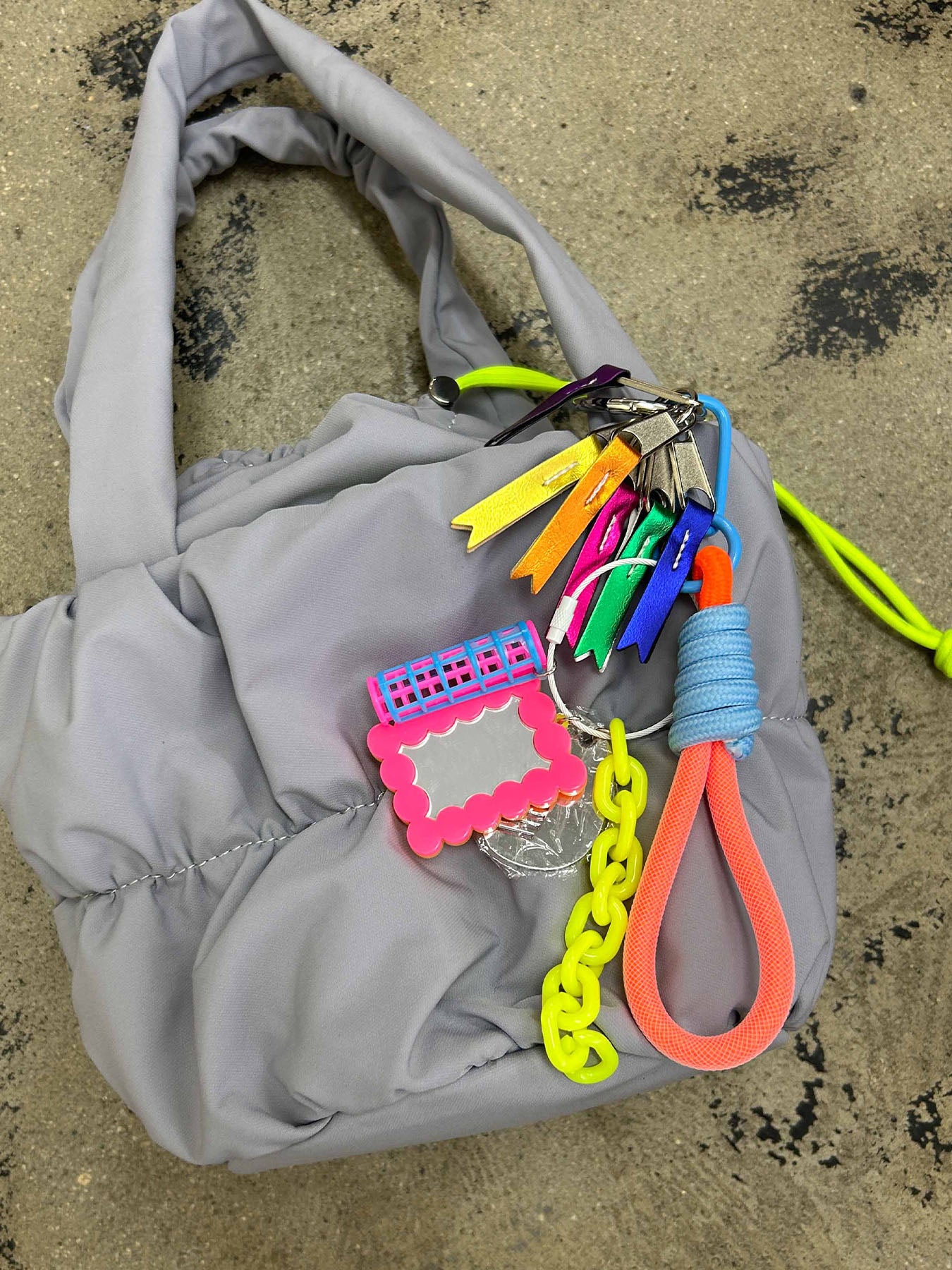 Make-up charm (C25014)