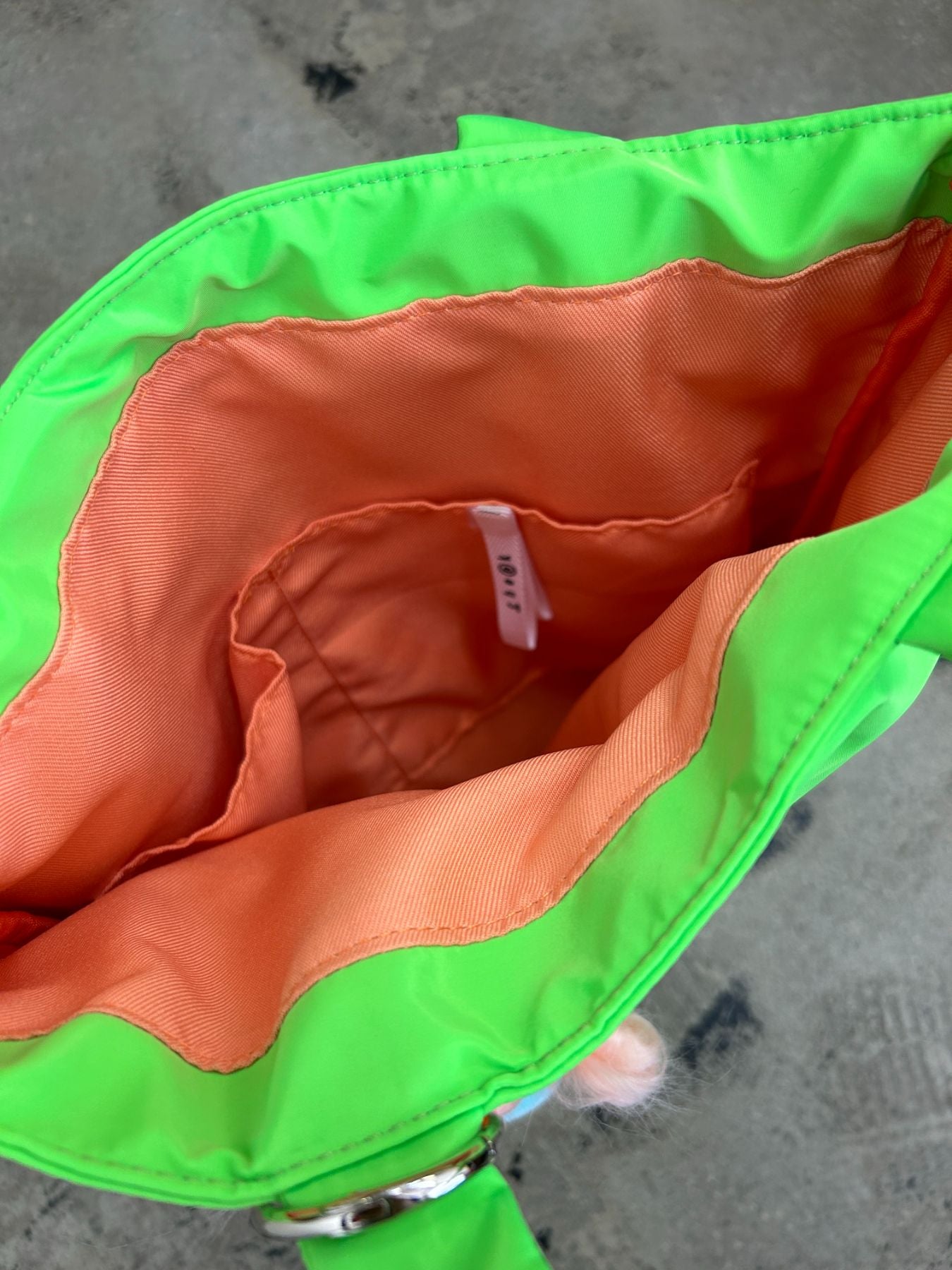 neon monster tote（C24009）