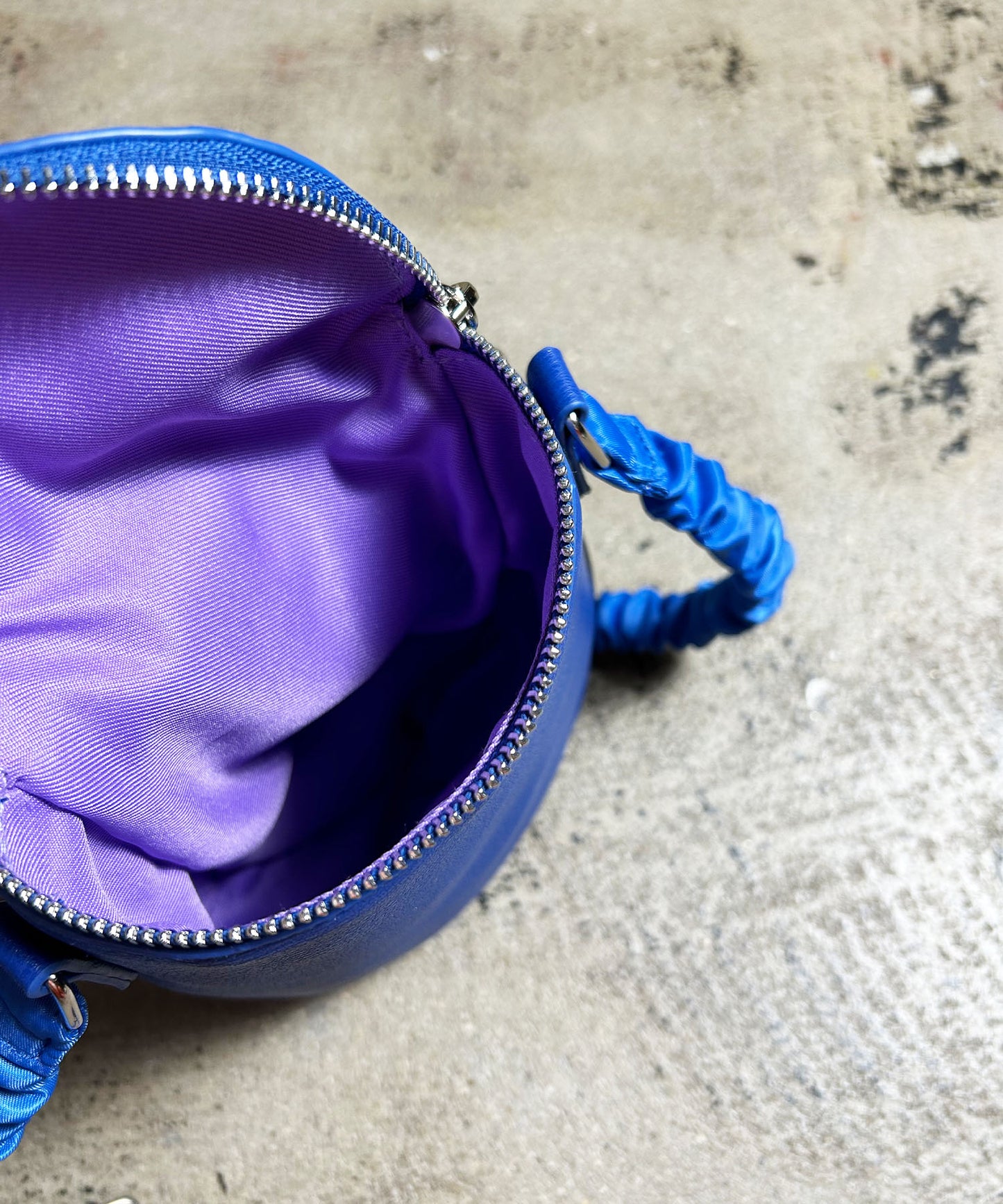 egg pouch shoulder(C23005)