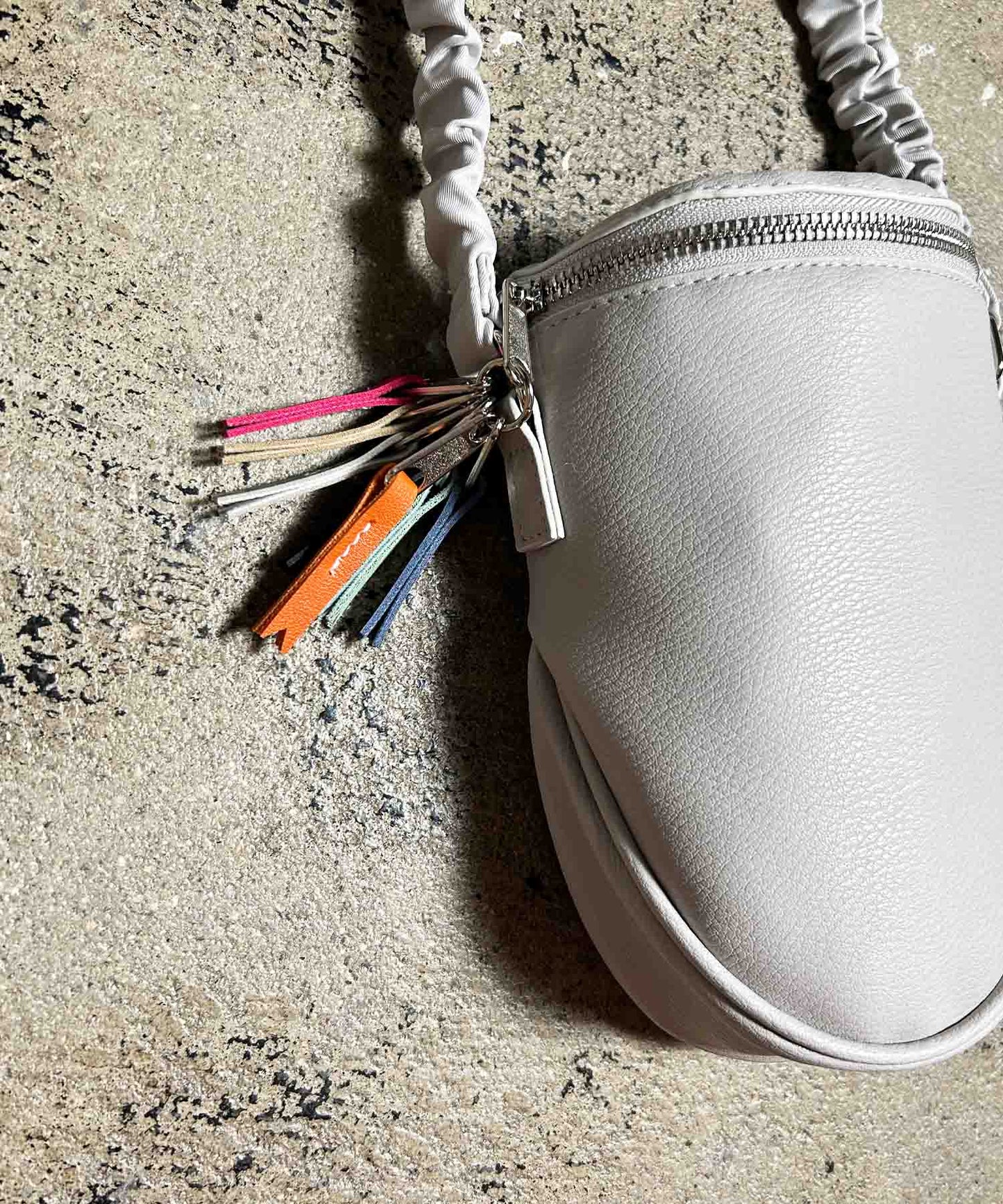 egg pouch shoulder(C23005)