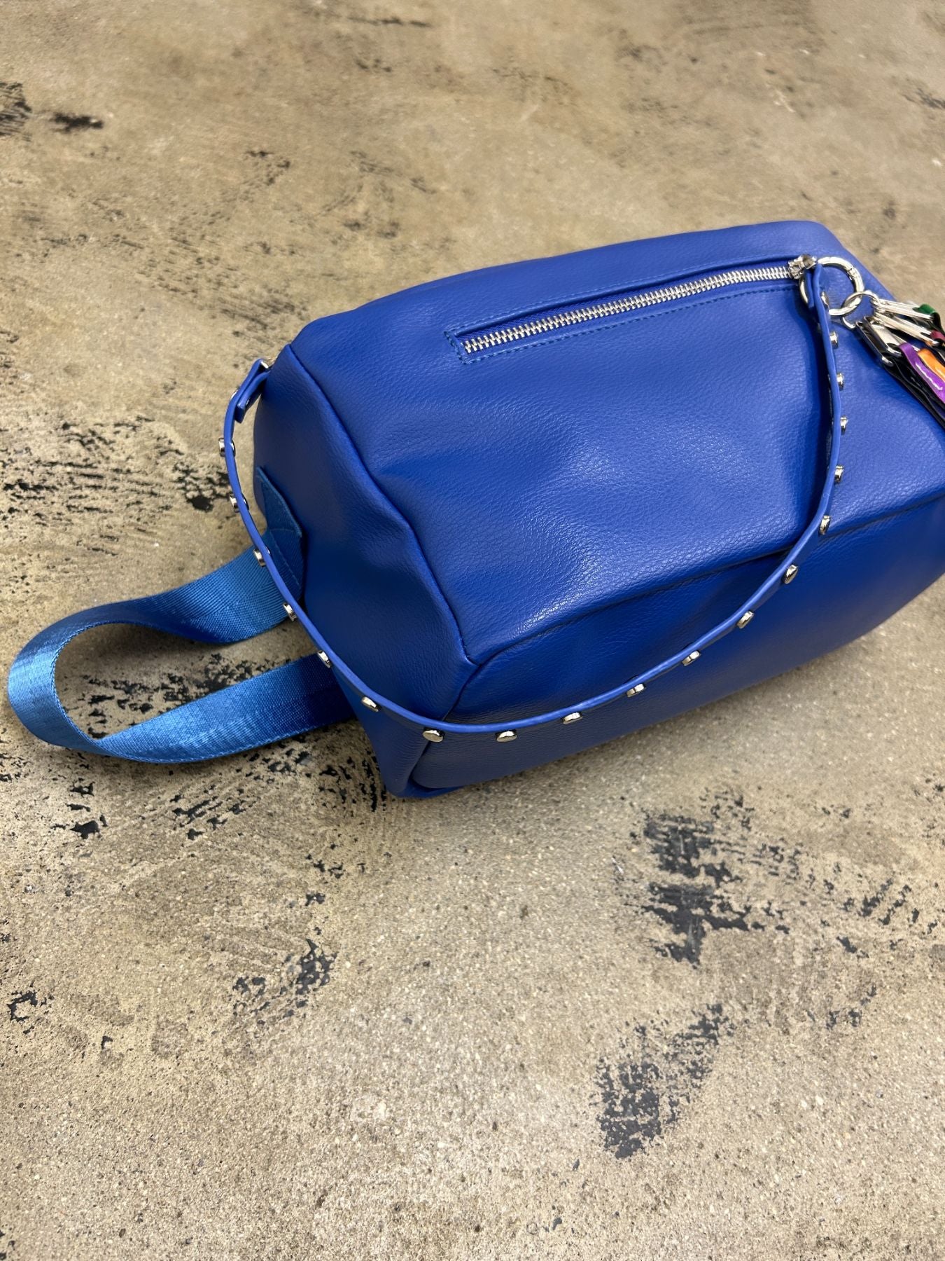 studs body bag（C24006）