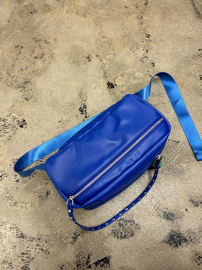 studs body bag（C24006）