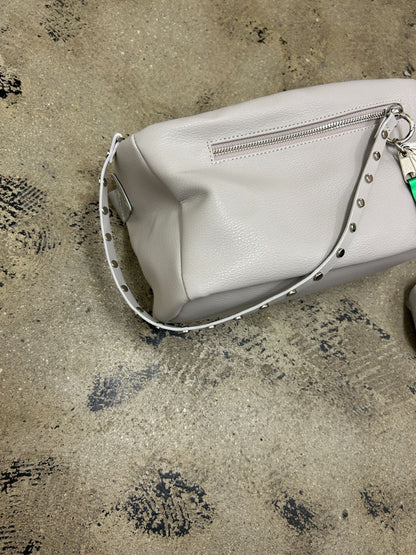 studs body bag（C24006）