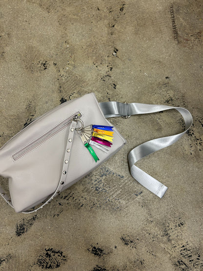 studs body bag（C24006）