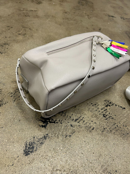 studs body bag（C24006）