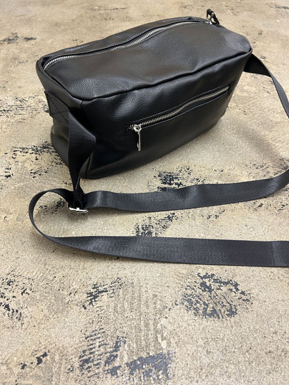 studs body bag（C24006）